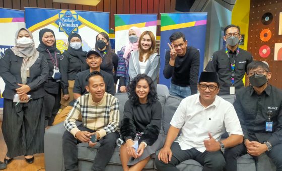 Isi Acara Pas Buka, Ayu Ting Ting Bersyukur Masih Ada Pekerjaan
