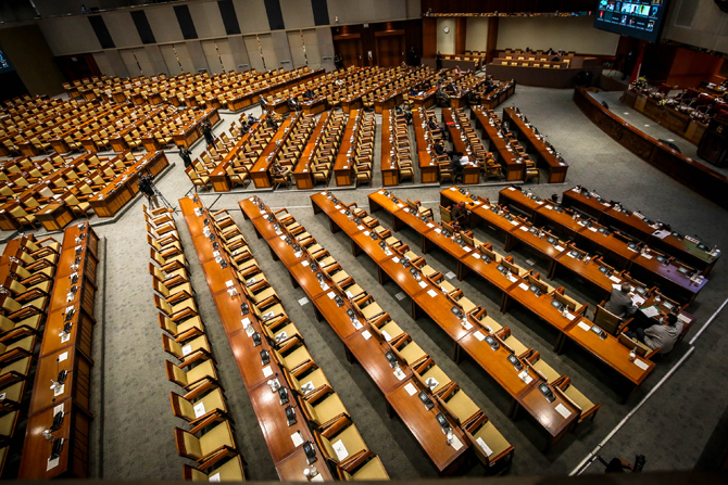 Rapat Paripurna Penutupan Masa Sidang IV, 285 Anggota DPR Absen