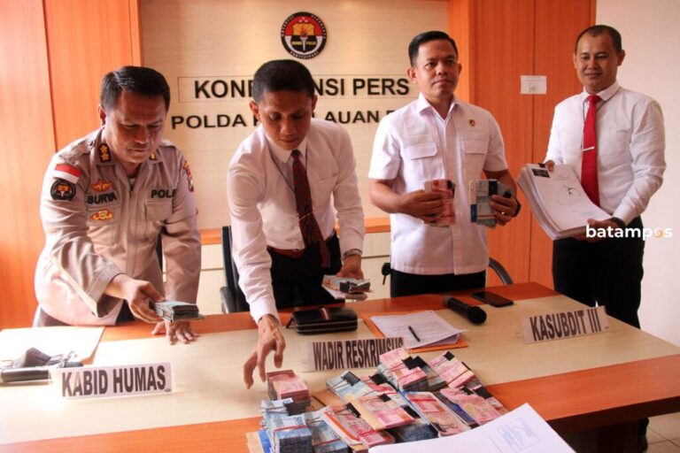 Jadi Tersangka Korupsi Dana Hibah Dispora, Pejabat Pemprov Kepri Terancam Dipecat