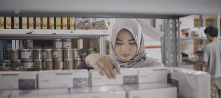 Fitur Chat di Lazada Membantu Memberikan Layanan dan Mengedukasi Pelanggan