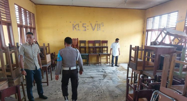 Ditegur Guru, Siswa SMPN 1 Kuantan Hilir Bakar Sekolah, Kini jadi Tersangka
