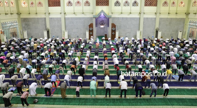 Tarawih Dilaksanakan Secara Normal Namun Tetap Pakai Masker