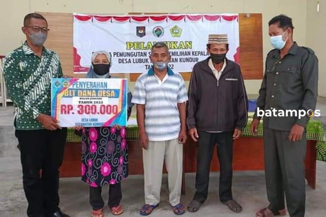 86 Kepala Keluarga di Desa Lubuk, Kundur Terima BLT Dana Desa 