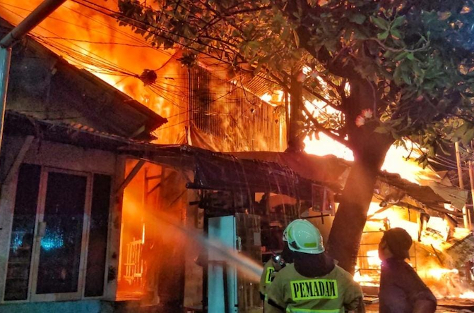 Pasar Gembrong Jakarta Timur Kebakaran, Penyebabnya Belum Diketahui