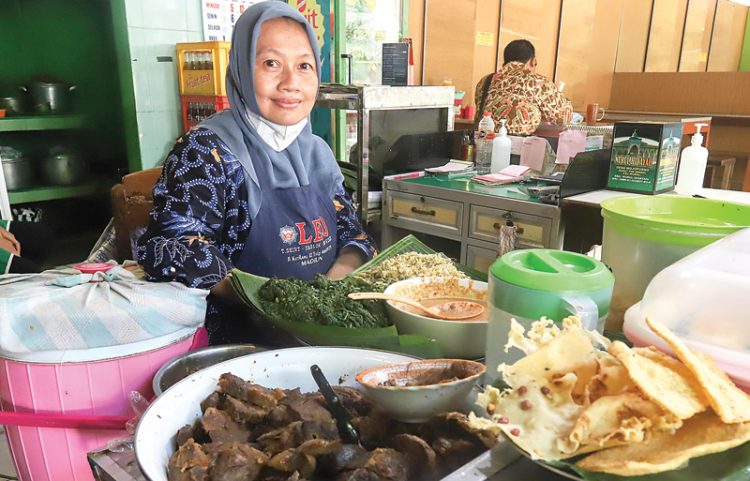 Warung Nasi Pecel Yu Gembrot, Daging Wajib tanpa Lemak untuk Presiden