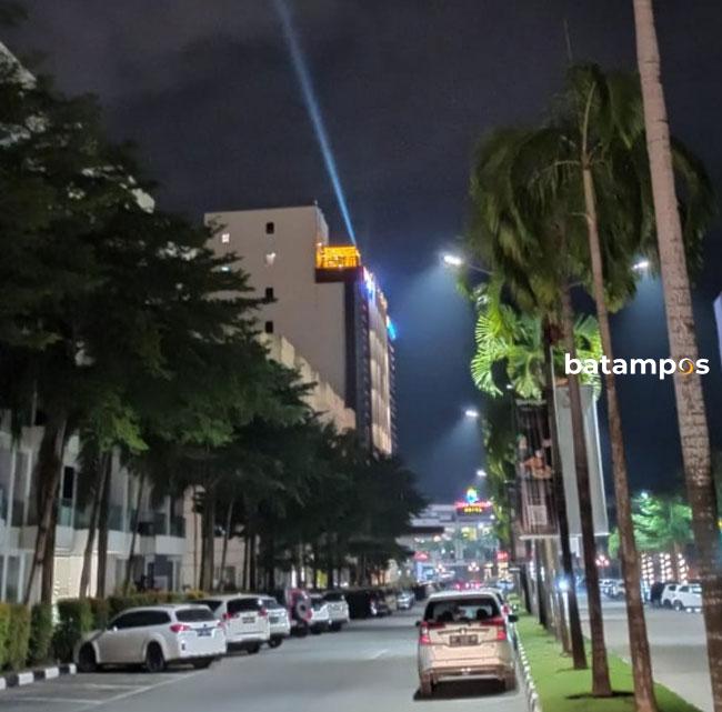 Lampu Sorot Ganggu Penerbangan Internasional