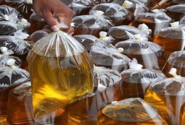 Penyaluran Minyak Goreng Subsidi Curah ke Lima Iilayah Indonesia Timur dalam Proses