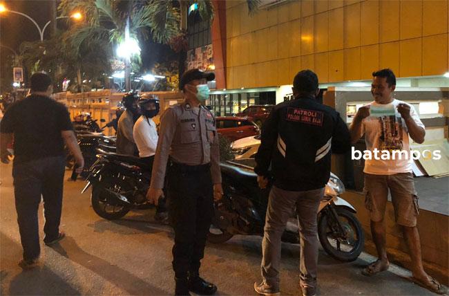 Polisi Patroli di Lokasi Rawan Perang Sarung