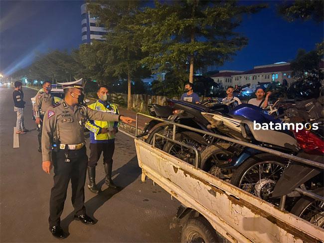 Satlantas Polresta Barelang Gagalkan Aksi Balap Liar, 71 Kendaraan Ditilang