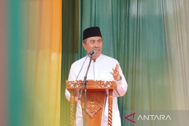 Saudi Arabia Bantu Pemprov Riau Berupa 4 TOn Kurman dan 600 Buah Alquran