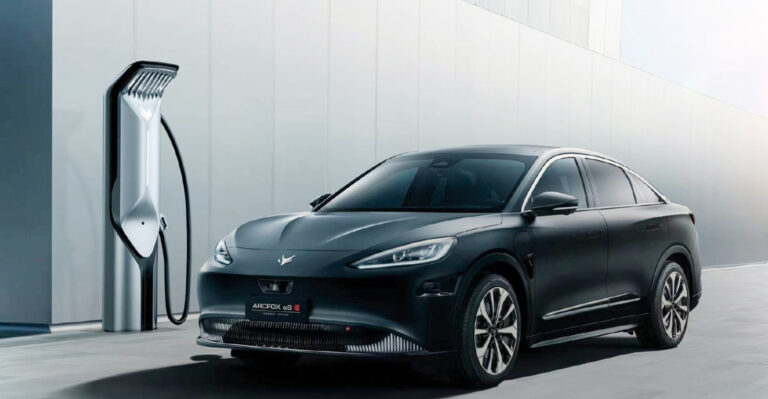 Mobil Listrik BAIC Pakai Teknologi Huawei