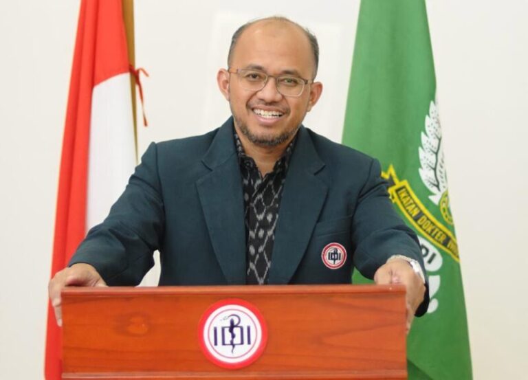 Kendalikan Pandemi Covid-19, IDI Berterima Kasih ke Airlangga Hartarto