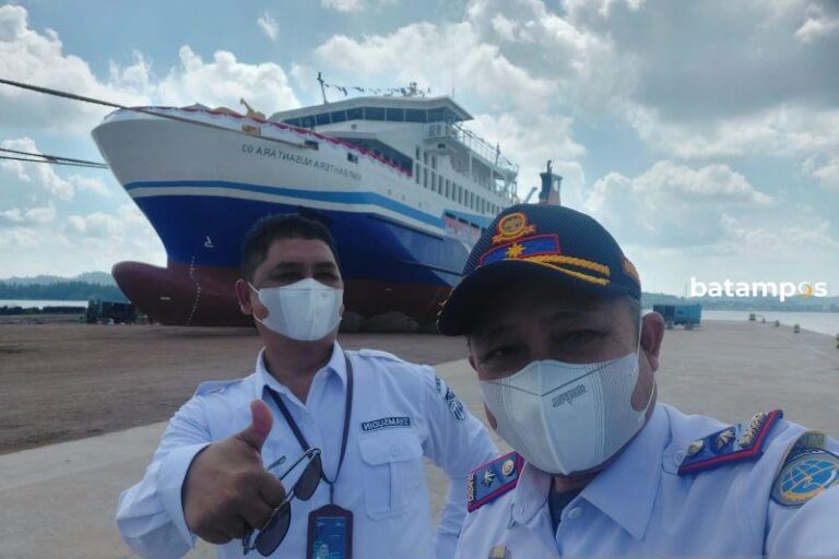 KM Bahtera Nusantara 03 Berlayar di Kepri