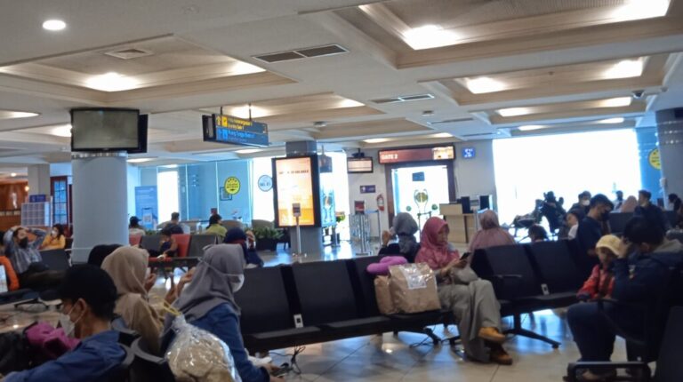 Prokes Dilonggarkan, Traveling Tak Perlu PCR-Antigen Lagi