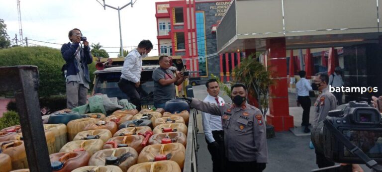 Polres Karimun Amankan 3 Truk Pelansir Solar Subsidi