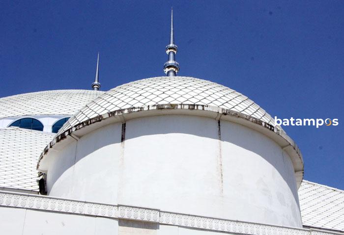 Lapor, Masjid Sultan Mahmud Riayat Syah, “Berjerawat”, Pak Wali