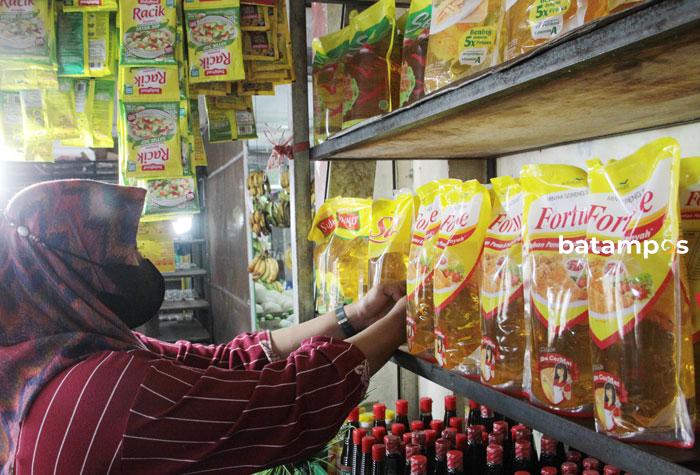 Harga Minyak Goreng Kemasan Masih Tinggi, Minyak Curah Sulit Didapat