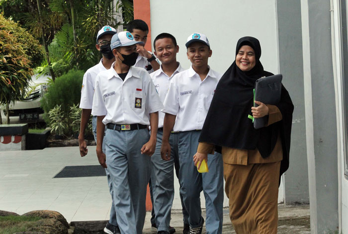 Daya Tampung SMA/SMK Batam 10.600 Siswa