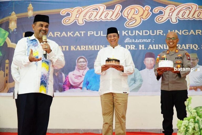Bupati Karimun Beri Kejutan Saat Wakil Bupati Ulang Tahun