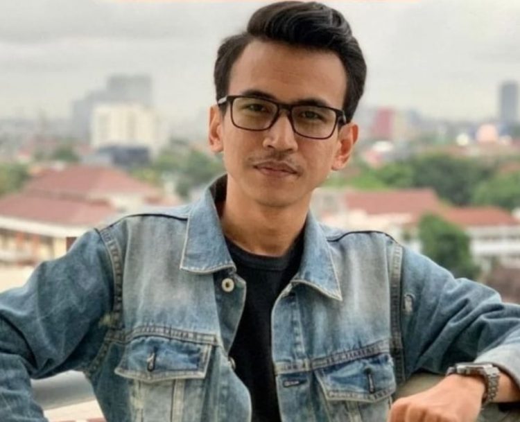 Adam Deni Dituntut 8 Tahun Penjara dan Denda Rp 1 Miliar