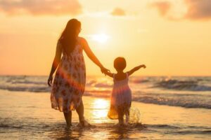 Ini Tips Tumbuhkan Emosi Anak saat Lebaran