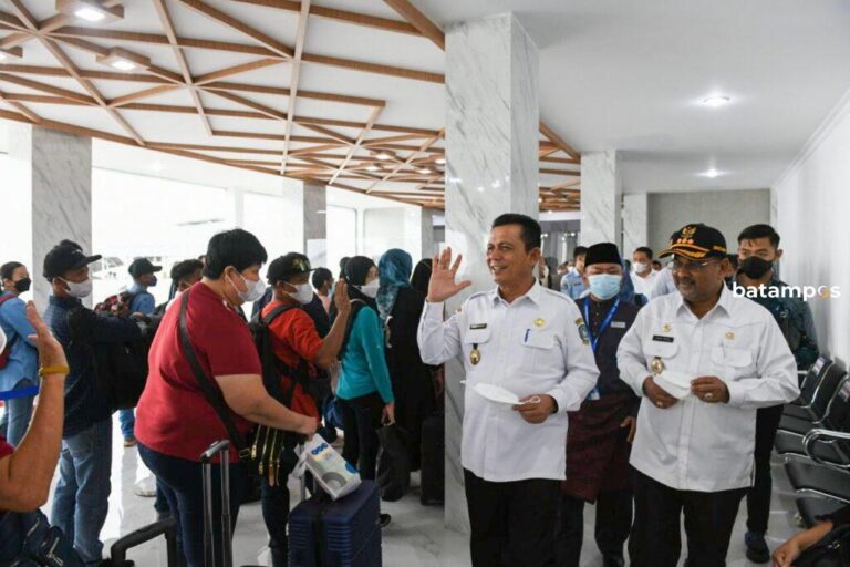  Gubkepri Lepas Pelayaran Perdana Karimun-Malaysia, Setelah 2 Tahun Berhenti