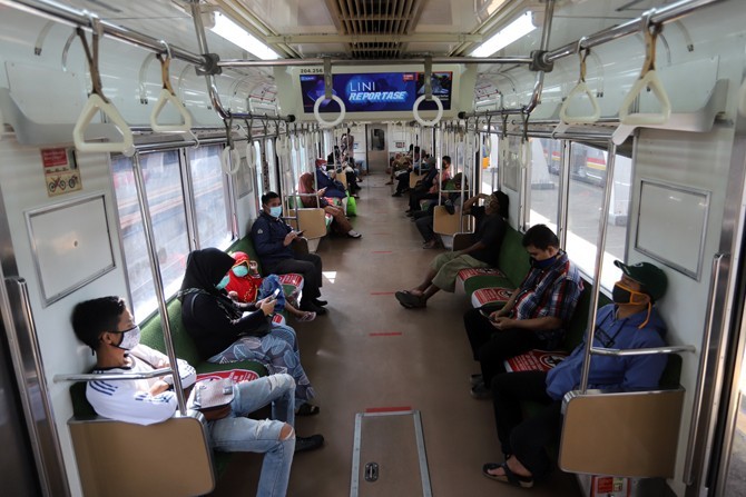 KAI Gandeng INKA Buat 16 Rangkaian KRL