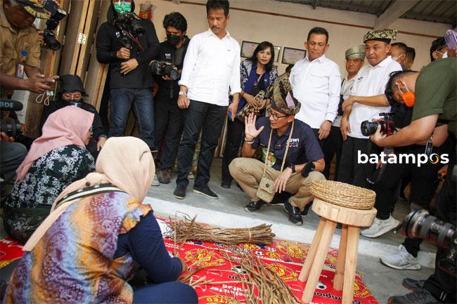 Sandiaga Uno: Desa Wisata Kampung Tua Bakau Serip Tawarkan Wisata Berbasis Edukasi dan Konservasi