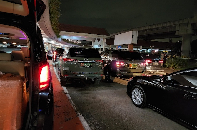 Mobil Dinas TNI AD Bikin Macet Bandara Soetta, Tatang Minta Maaf
