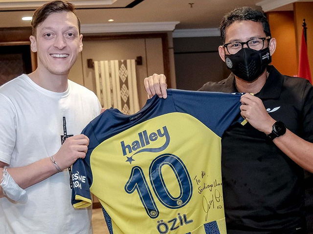 Antara Mesut Ozil, Rendang, Istiqlal, dan Bali