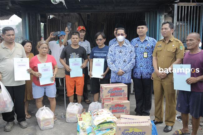 Wakil Wali Kota Batam Tinjau Kebakaran di Sagulung