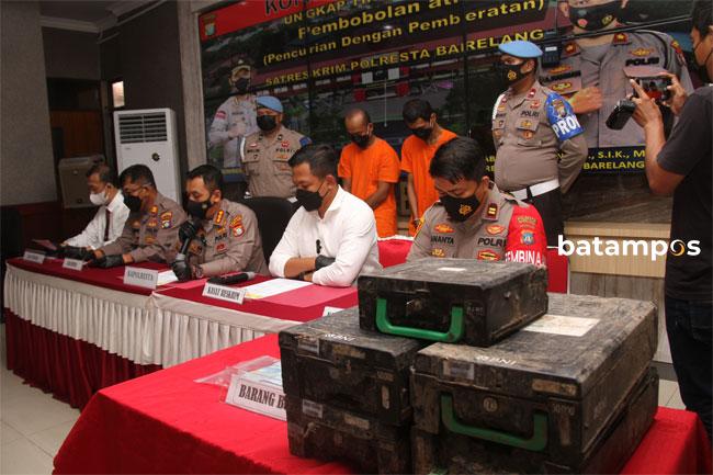 Polisi Tangkap Pembobol Mesin ATM Milik BNI di Batam