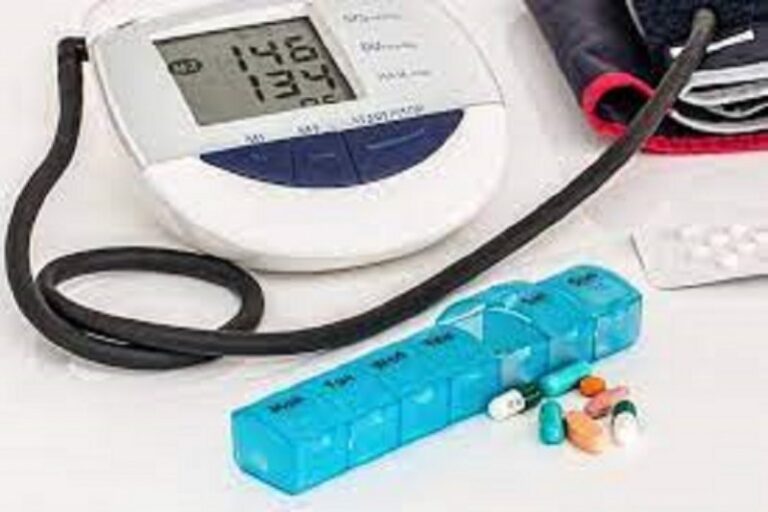 Mau Terhindar dari Komplikasi, Pengidap Hipertensi Harus Patuh Minum Obat