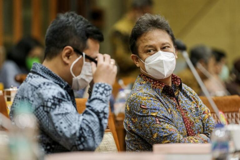 Pemerintah Terus Menekan Impor Bahan Baku Obat