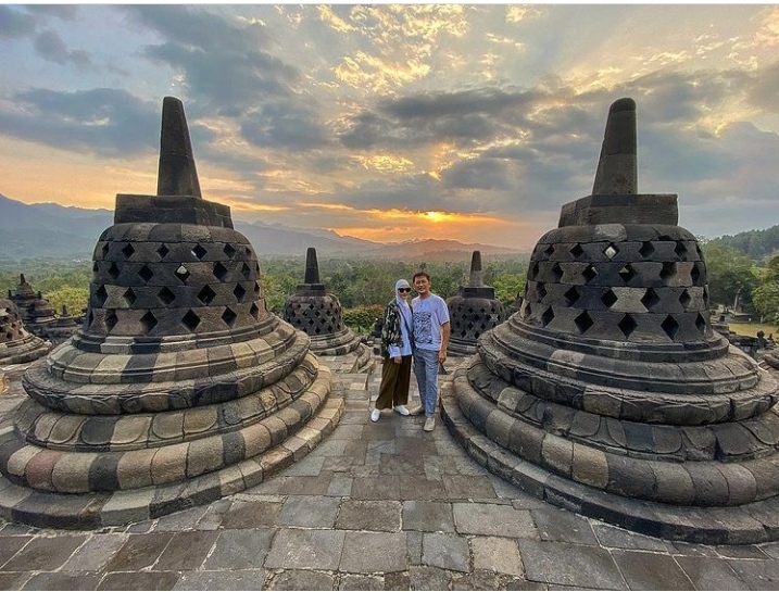 Hanung Bramantyo Sindir Luhut Panjaitan soal Tiket Masuk Candi Borobudur Rp 750.000 per Orang : Angel Wes, Angel Tenan