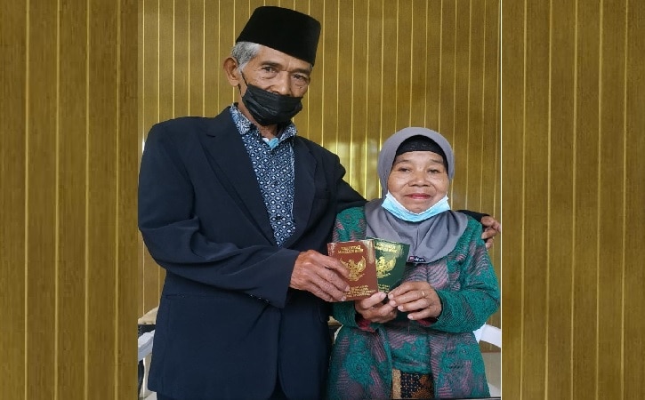 Jadi Pasangan Tertua, Cerita Kakek 93 Tahun di Klaten Nikahi Nenek 71 Tahun