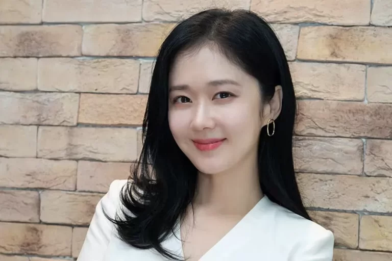 Umumkan Segera Menikah, Tunangan Jang Nara Bukan dari Kalangan Selebriti