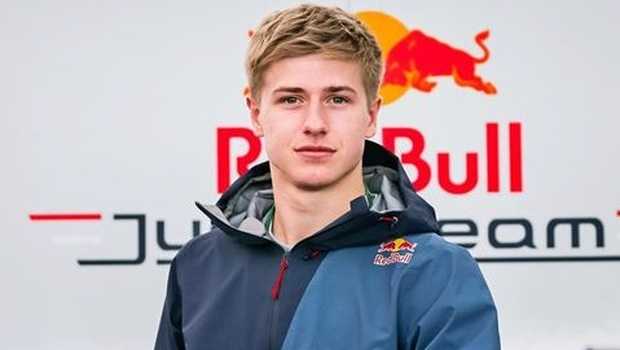 Berkomentar Rasis, Red Bull Pecat Pembalap Juri Vips