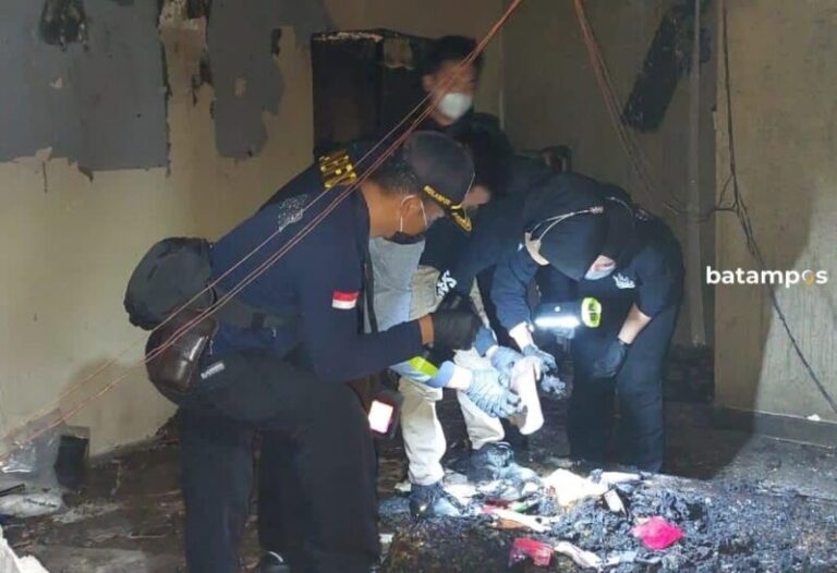 Olah TKP Kebakaran Kosan yang Tewaskan Penghuninya, Polisi Ambil 4 BB