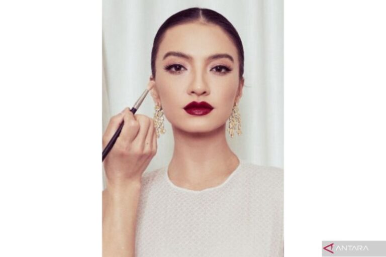 Tips Buat Riasan Glamor ala Raline Shah