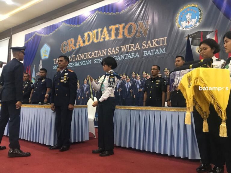 SMK Penerbangan SPN Dirgantara Gelar Wisuda Keenam Angkatan SAS Wira Sakti