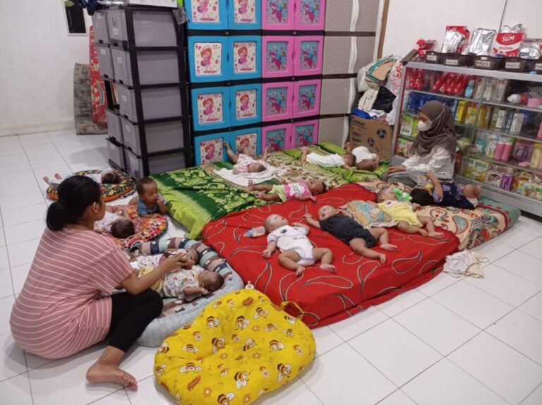 Delapan Tahun Sudah Rais Bawono Hadi Merawat Anak-Anak yang Lahir di Luar Pernikahan