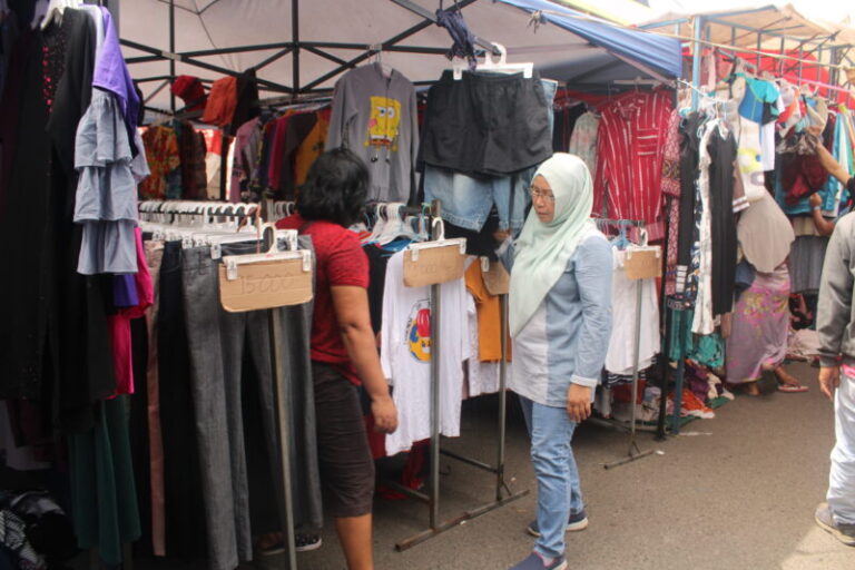 Impor Pakaian Bekas Dilarang dan Harus Dimusnahkan