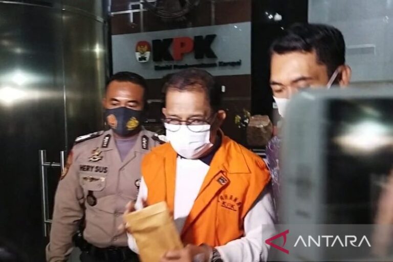 KPK Duga Wali Kota Ambon Kondisikan Pemenang Berbagai Proyek