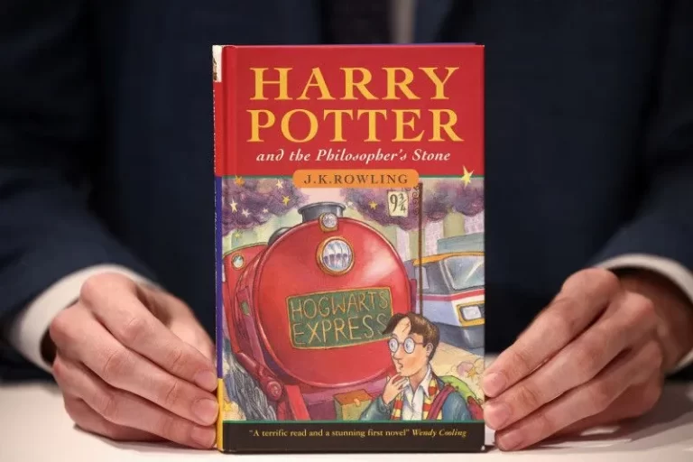 Cetakan Pertama Buku Harry Potter Akan Dilelang