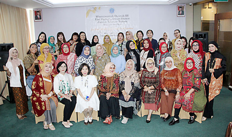 Farida Majid Terpilih sebagai Ketua  The Universal Line Dance Tahun 2022-2027