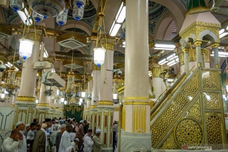 Temukan Surat Izin Palsu untuk Masuk Raudhah