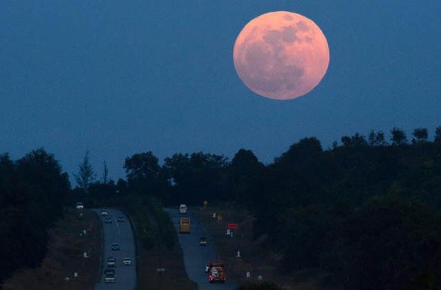 Hari Ini, Masyarakat Batam Bisa Melihat Supermoon