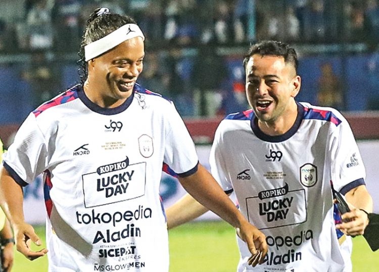 Ronaldinho, Rendang, dan Lapangan yang Diabadikan Untuknya
