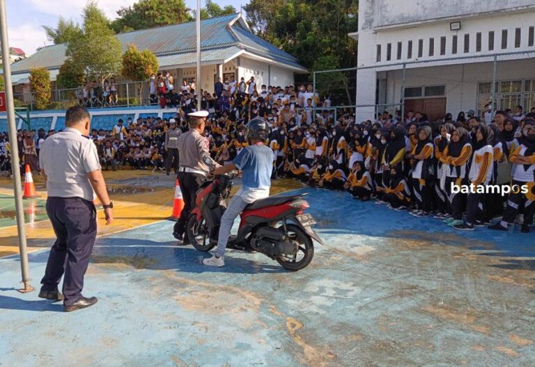 Yamaha Gelar Edukasi dan Sosialisasi Safety Riding Bagi 300 Siswa Siswi SMKN 7 Batam